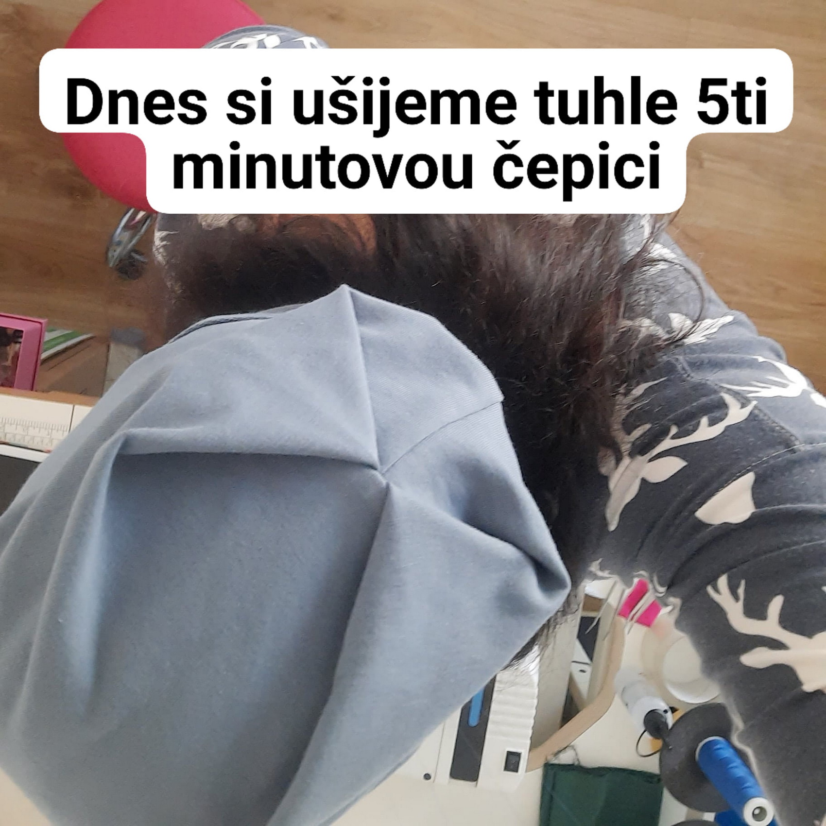 Jak ušít jednoduchou čepici z úpletu s dírou na culík