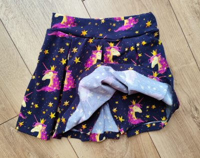 Sukňokraťasy Nicol