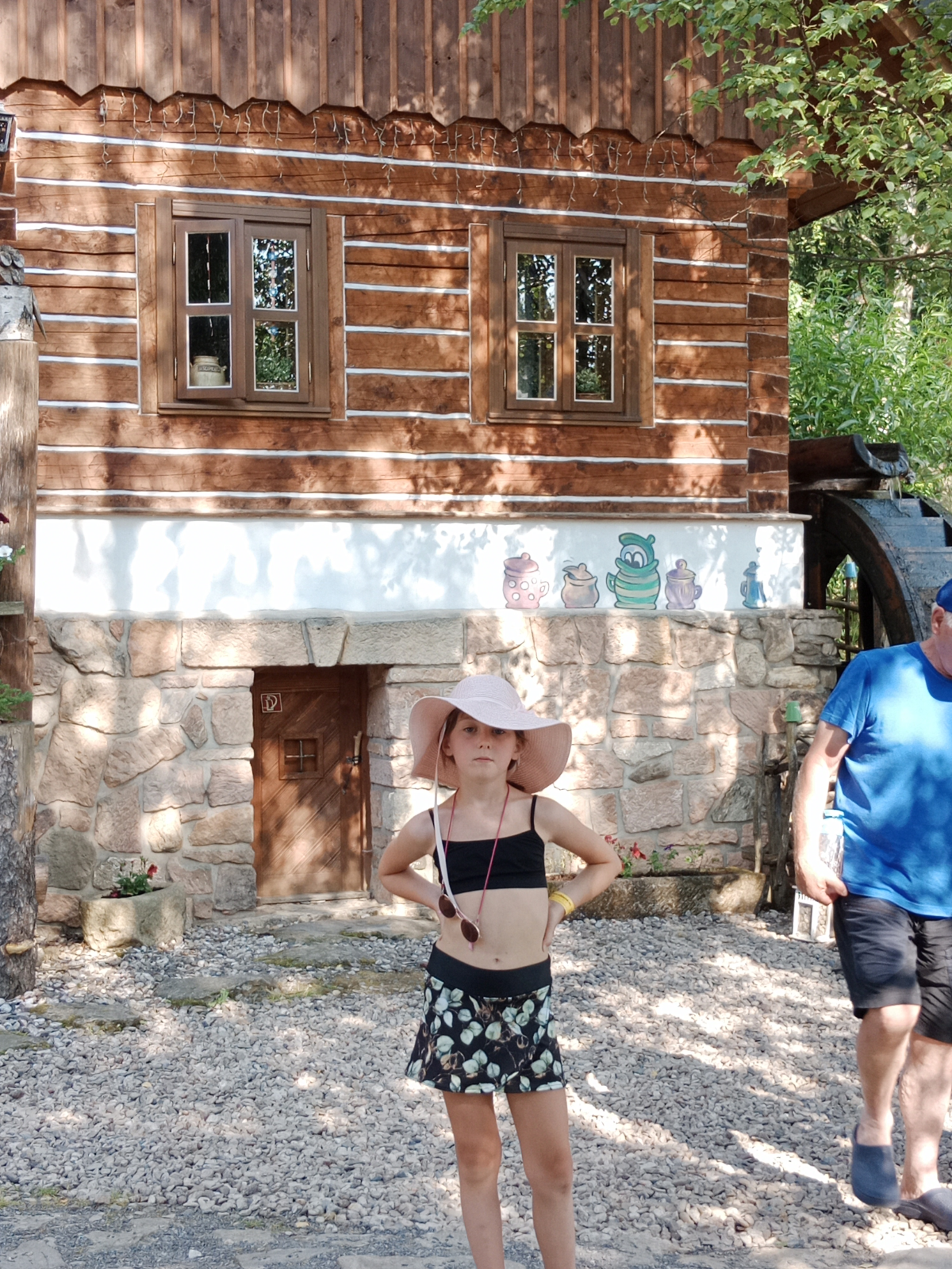 Legíny, kraťasy se sukní Lucie