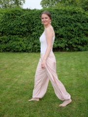 vel. 38, Hladký šifon/silky, 60 g/m2 / 100% polyester, <a href='https://takoy.cz/hladky-sifon-silky-botanica-ruzova-ns-8612'>Takoy</a>